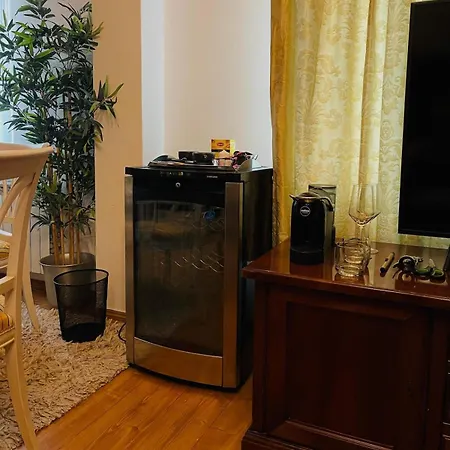 Апартаменты Spacious Private In Old Town *